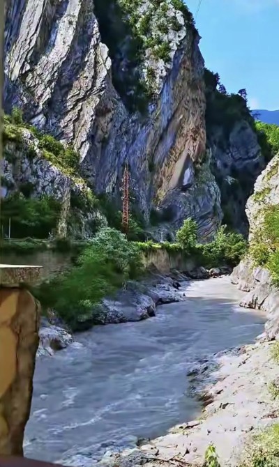 უბრალოდ სადღაც (1)